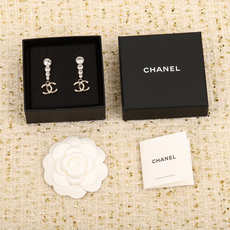 replica,repliche,fake,1:1,earrings,bracelet,ring,jewelry Orecchini doppia C Chanel replica,repliche,fake,1:1,earrings,bracelet,ring,jewelry Orecchini doppia C Chanel