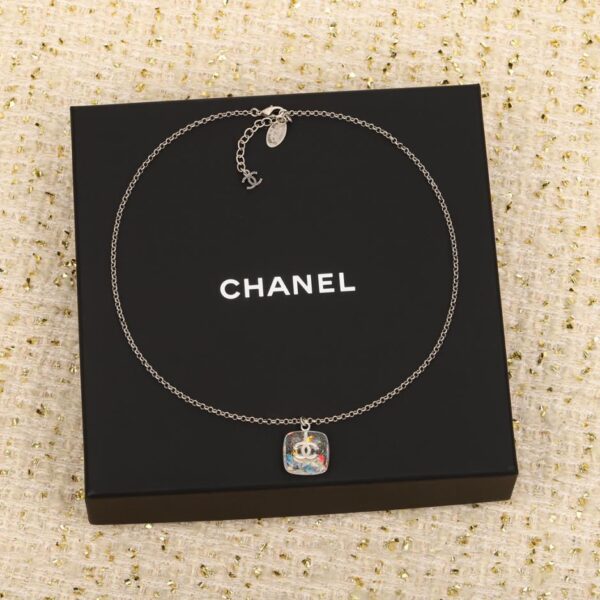Collana doppia C quadrata Chanel