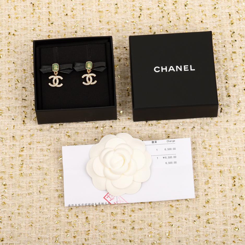 replica,repliche,fake,1:1,earrings,bracelet,ring,jewelry Orecchini a bottone in pelle con fiocco Chanel replica,repliche,fake,1:1,earrings,bracelet,ring,jewelry Orecchini a bottone in pelle con fiocco Chanel