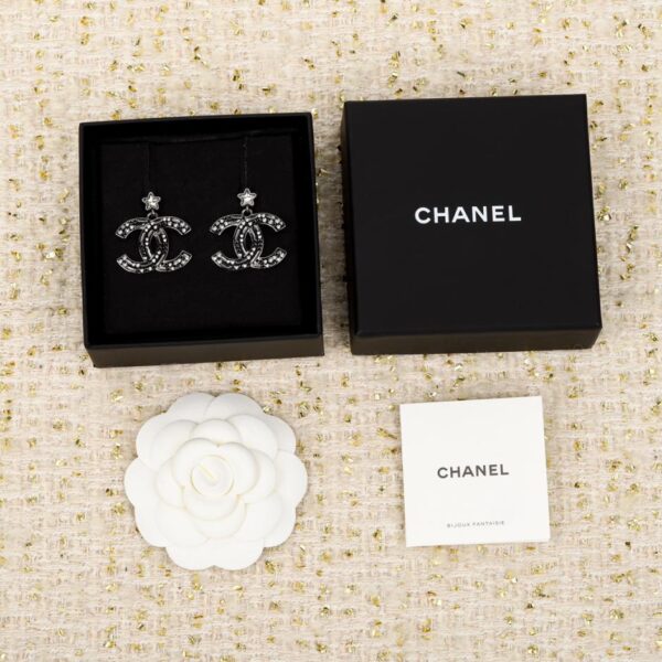 replica,repliche,fake,1:1,earrings,bracelet,ring,jewelry Le star di Chanel