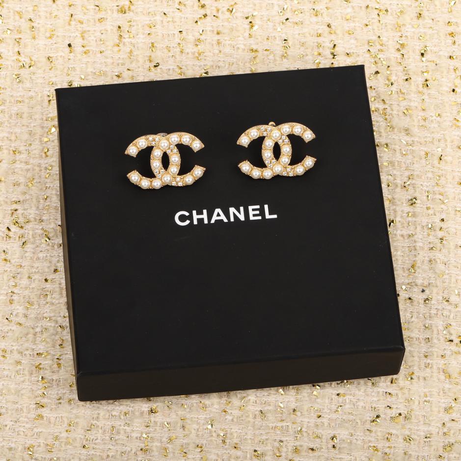 replica,repliche,fake,1:1,earrings,bracelet,ring,jewelry Orecchini Chanel con perle grandi doppia C replica,repliche,fake,1:1,earrings,bracelet,ring,jewelry Orecchini Chanel con perle grandi doppia C