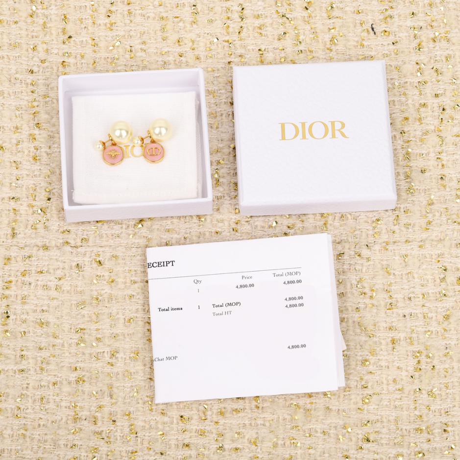 replica,repliche,fake,1:1,earrings,bracelet,ring,jewelry Orecchini di perle in resina Dior Bee CD Cruise ultimo modello replica,repliche,fake,1:1,earrings,bracelet,ring,jewelry Orecchini di perle in resina Dior Bee CD Cruise ultimo modello