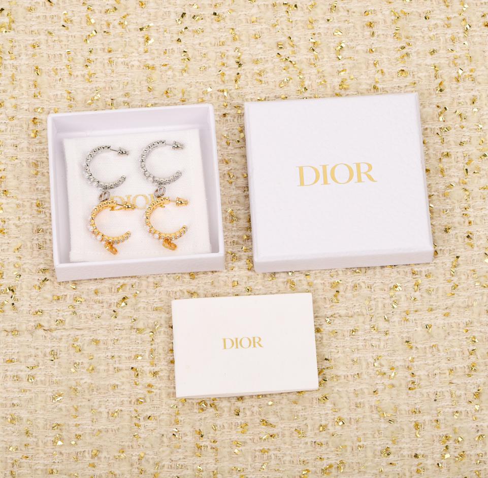 replica,repliche,fake,1:1,earrings,bracelet,ring,jewelry Orecchini a bottone CD Dior con perline e diamanti a doppio strato replica,repliche,fake,1:1,earrings,bracelet,ring,jewelry Orecchini a bottone CD Dior con perline e diamanti a doppio strato