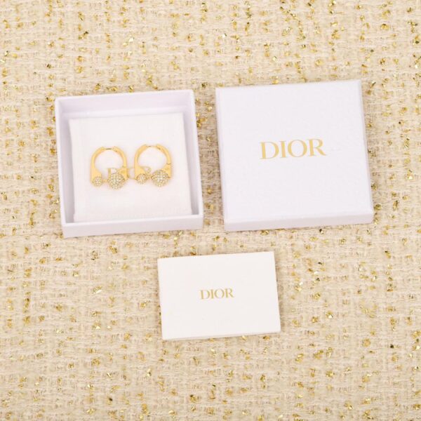 Orecchini Dior con diamanti pieni di perle grandi e piccole