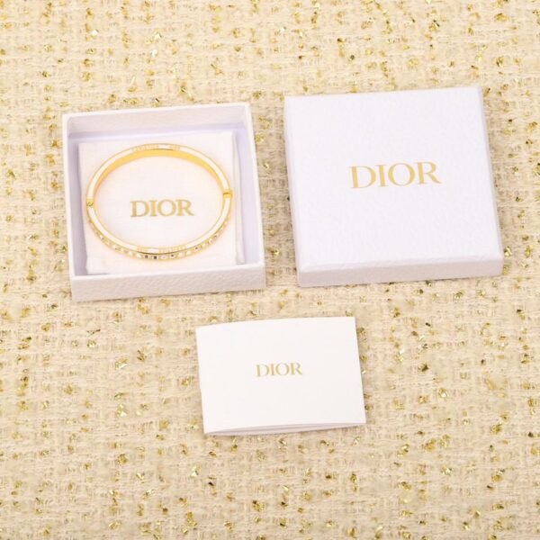 Bracciale Dior con diamanti che colano olio