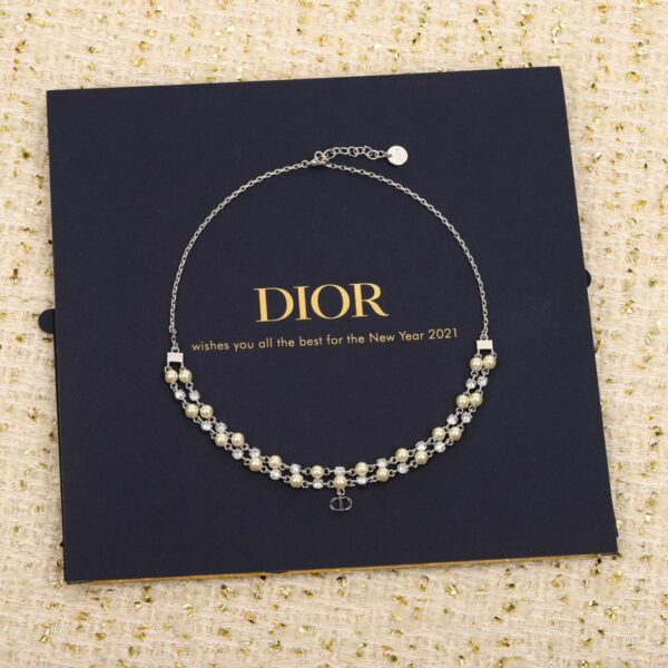 Collana Dior a doppio strato con perline e diamanti
