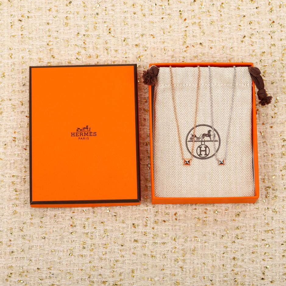replica,repliche,fake,1:1,earrings,bracelet,ring,jewelry La collana Hermes Chaine d’Ancre Verso può essere personalizzata con vero oro e diamanti replica,repliche,fake,1:1,earrings,bracelet,ring,jewelry La collana Hermes Chaine d’Ancre Verso può essere personalizzata con vero oro e diamanti
