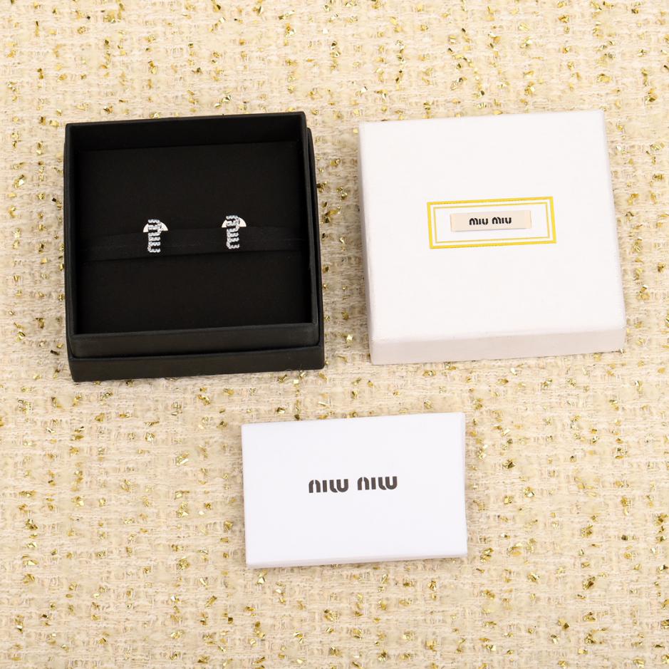 replica,repliche,fake,1:1,earrings,bracelet,ring,jewelry Orecchini Miu Miu con diamanti replica,repliche,fake,1:1,earrings,bracelet,ring,jewelry Orecchini Miu Miu con diamanti