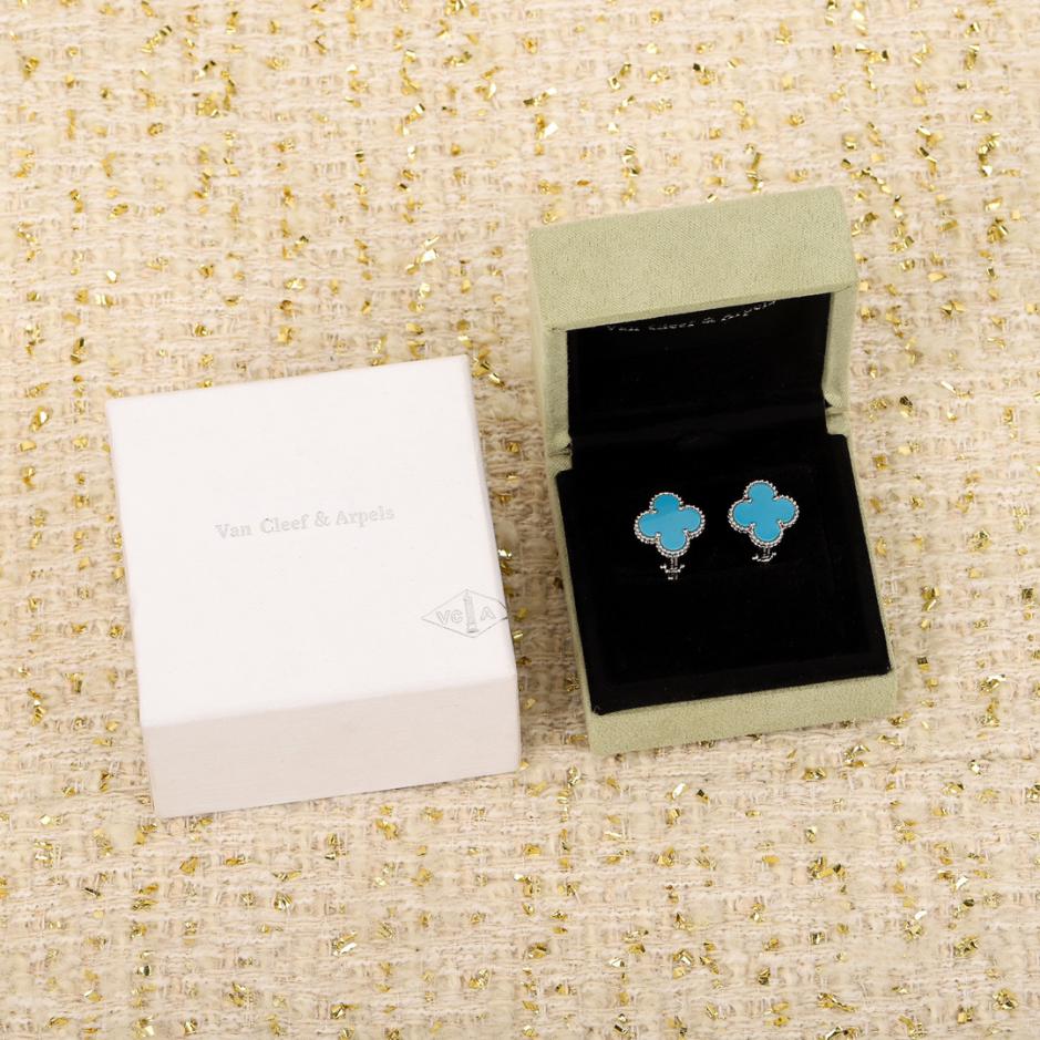 replica,repliche,fake,1:1,earrings,bracelet,ring,jewelry Orecchini a fiore singolo Van Cleef & Arpels blu turchese Collezione Vintage Alhambra replica,repliche,fake,1:1,earrings,bracelet,ring,jewelry Orecchini a fiore singolo Van Cleef & Arpels blu turchese Collezione Vintage Alhambra