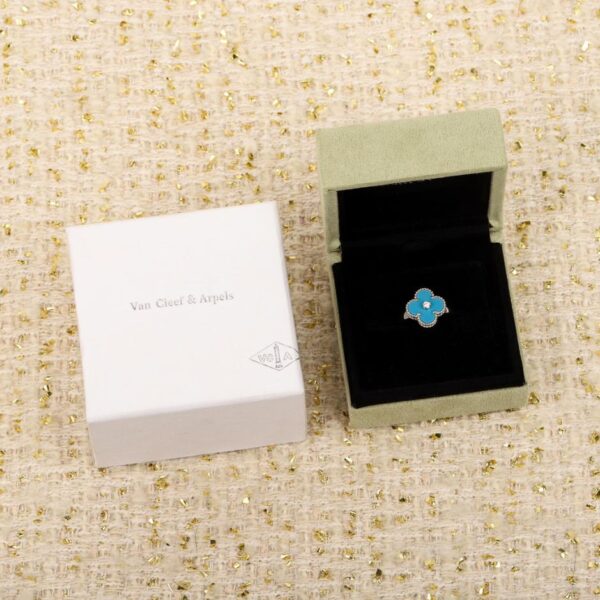 replica,repliche,fake,1:1,earrings,bracelet,ring,jewelry Anello quadrifoglio di Van Cleef & Arpels con diamanti personalizzabile con oro vero e diamanti