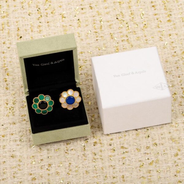replica,repliche,fake,1:1,earrings,bracelet,ring,jewelry L’anello Paquerette di Van Cleef & Arpels è personalizzabile in oro vero 18 carati e diamanti