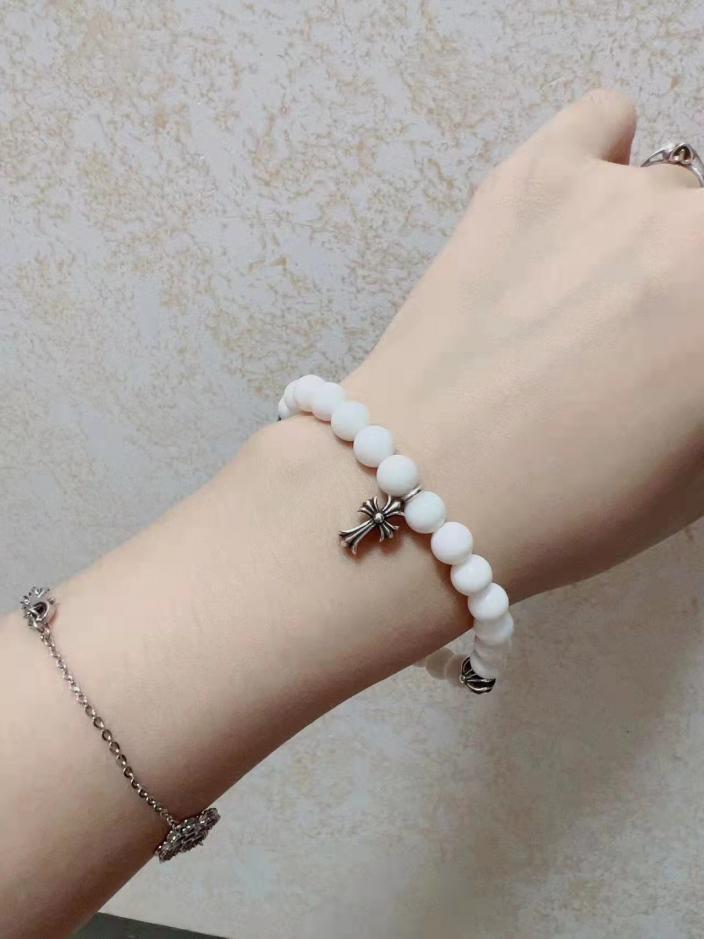 replica,repliche,fake,1:1,earrings,bracelet,ring,jewelry Bracciale con conchiglia bianca con cuori cromati e perline in argento massiccio 925