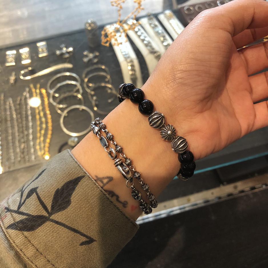 replica,repliche,fake,1:1,earrings,bracelet,ring,jewelry Bracciale in ossidiana con cuori cromati<brCroce con mano in ossidiana con perline replica,repliche,fake,1:1,earrings,bracelet,ring,jewelry Bracciale in ossidiana con cuori cromati<brCroce con mano in ossidiana con perline