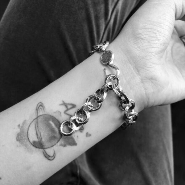 replica,repliche,fake,1:1,earrings,bracelet,ring,jewelry Bracciale con monogramma a cuori cromati