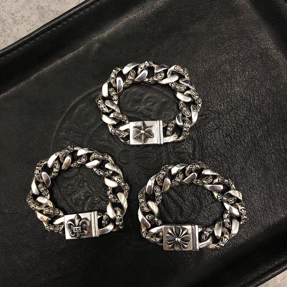 replica,repliche,fake,1:1,earrings,bracelet,ring,jewelry Bracciale in argento grosso con cuori cromati replica,repliche,fake,1:1,earrings,bracelet,ring,jewelry Bracciale in argento grosso con cuori cromati