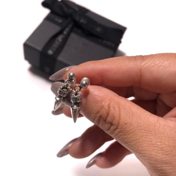 replica,repliche,fake,1:1,earrings,bracelet,ring,jewelry Orecchini a forma di proiettile con cuori Chome