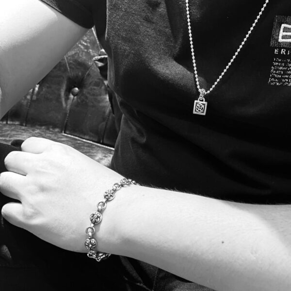 replica,repliche,fake,1:1,earrings,bracelet,ring,jewelry Bracciale con perline Chrome Hearts a sei elementi
