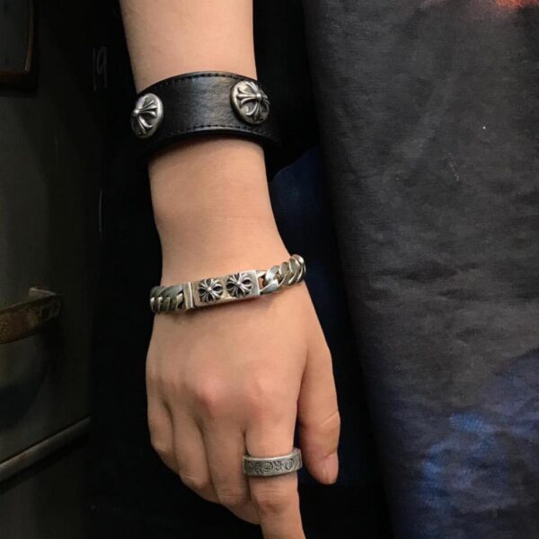 replica,repliche,fake,1:1,earrings,bracelet,ring,jewelry Bracciale medio con doppia croce e cuori cromati