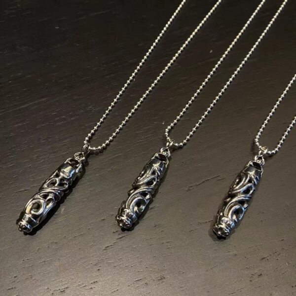 replica,repliche,fake,1:1,earrings,bracelet,ring,jewelry Colonna cava arabesque GTC con cuori cromati