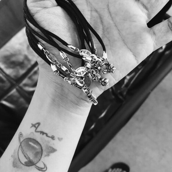 replica,repliche,fake,1:1,earrings,bracelet,ring,jewelry Bracciale Chrome Hearts in corda nera, abbinabile a qualsiasi braccialetto Chrome Hearts