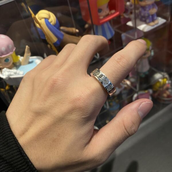 replica,repliche,fake,1:1,earrings,bracelet,ring,jewelry Anello con testo Chrome Hearts in argento sterling 92