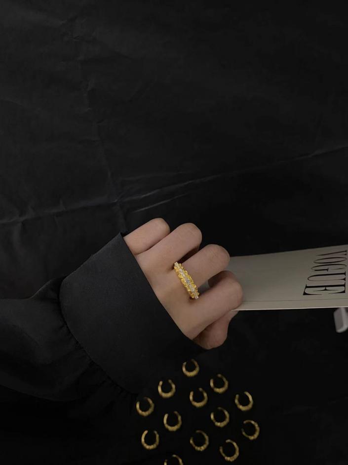 replica,repliche,fake,1:1,earrings,bracelet,ring,jewelry Anello con fiore croce in pietra placcato oro Chrome Hearts 22k replica,repliche,fake,1:1,earrings,bracelet,ring,jewelry Anello con fiore croce in pietra placcato oro Chrome Hearts 22k