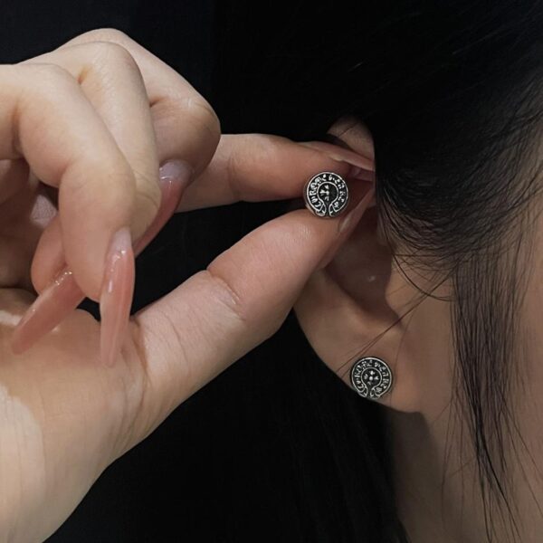 replica,repliche,fake,1:1,earrings,bracelet,ring,jewelry Orecchini a ferro di cavallo con cuori cromati