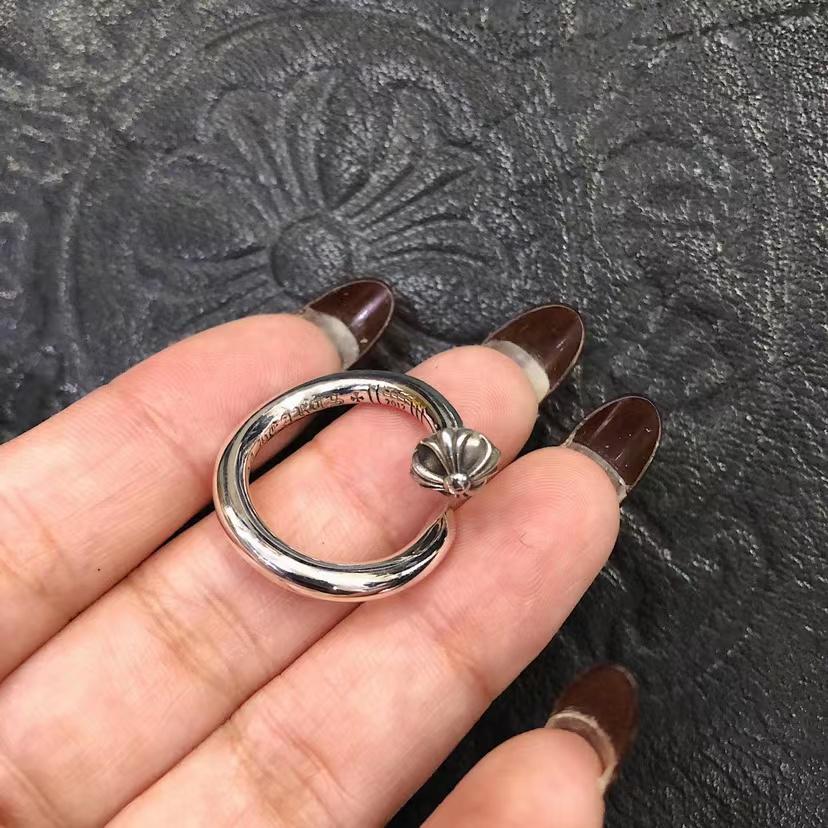 replica,repliche,fake,1:1,earrings,bracelet,ring,jewelry Anello per unghie a testa rotonda con cuori cromati replica,repliche,fake,1:1,earrings,bracelet,ring,jewelry Anello per unghie a testa rotonda con cuori cromati
