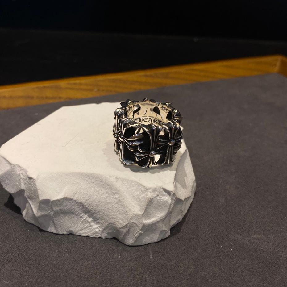 replica,repliche,fake,1:1,earrings,bracelet,ring,jewelry Anello tombale quadrato con cuori cromati replica,repliche,fake,1:1,earrings,bracelet,ring,jewelry Anello tombale quadrato con cuori cromati