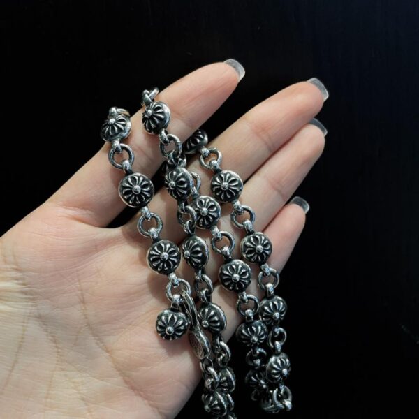 replica,repliche,fake,1:1,earrings,bracelet,ring,jewelry Collana di perline di fiori incrociati con cuori cromati