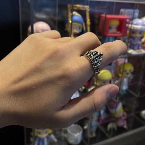 replica,repliche,fake,1:1,earrings,bracelet,ring,jewelry Anello con fiore croce corona di cuori cromati