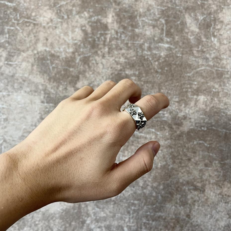 replica,repliche,fake,1:1,earrings,bracelet,ring,jewelry Anello stella a cinque punte con diamanti Chrome Hearts replica,repliche,fake,1:1,earrings,bracelet,ring,jewelry Anello stella a cinque punte con diamanti Chrome Hearts