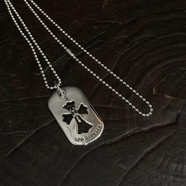 replica,repliche,fake,1:1,earrings,bracelet,ring,jewelry Spada cava con cuori cromati e catena con etichetta militare