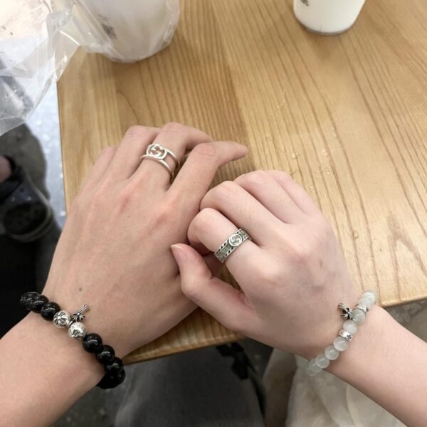 replica,repliche,fake,1:1,earrings,bracelet,ring,jewelry Bracciale con tre perline in argento Cat Eye e cuori cromati bianchi