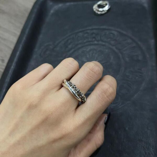 replica,repliche,fake,1:1,earrings,bracelet,ring,jewelry Anello a tre cerchi con cuori cromati