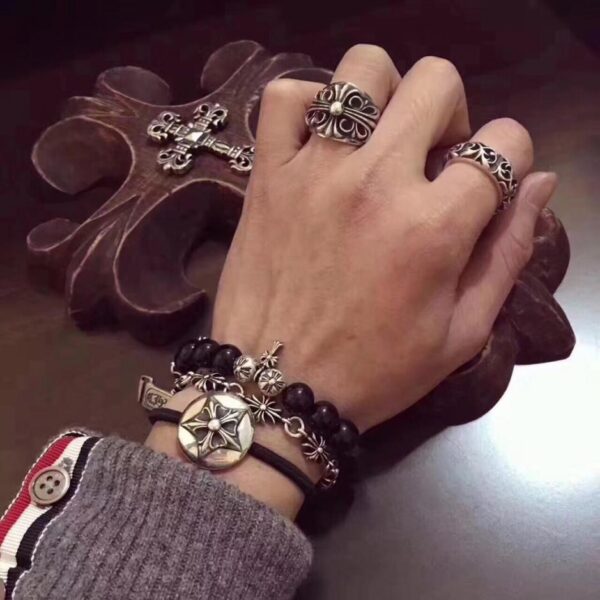 replica,repliche,fake,1:1,earrings,bracelet,ring,jewelry Anello sempreverde con cuori cromati