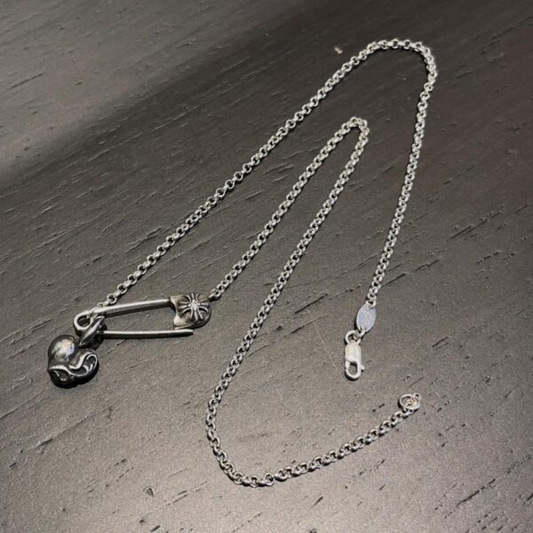 replica,repliche,fake,1:1,earrings,bracelet,ring,jewelry Catena dell’amore con spilla a forma di cuori cromati