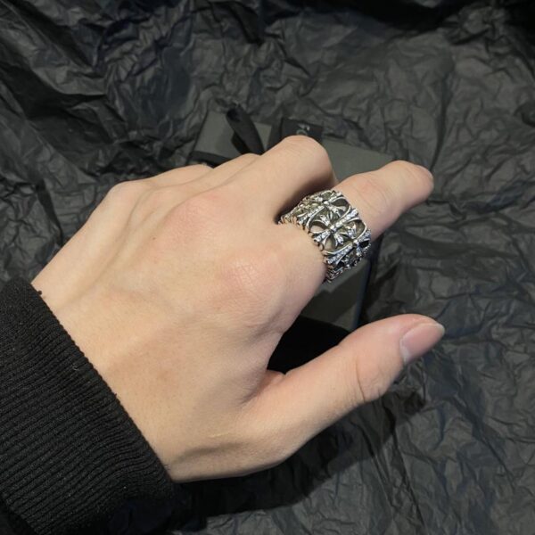 replica,repliche,fake,1:1,earrings,bracelet,ring,jewelry Anello tombale rotondo in pietra cromata con cuori