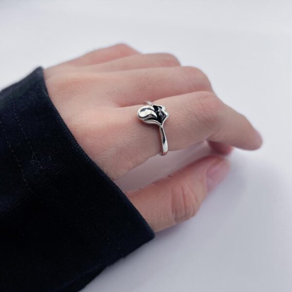 replica,repliche,fake,1:1,earrings,bracelet,ring,jewelry Anello con linguetta Rolling Stone con cuori cromati