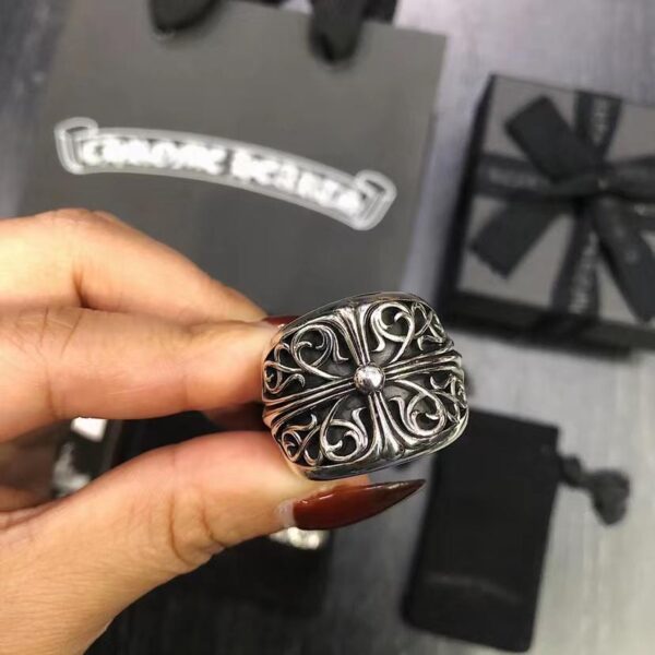replica,repliche,fake,1:1,earrings,bracelet,ring,jewelry Anello di vite con croce di cuori cromati