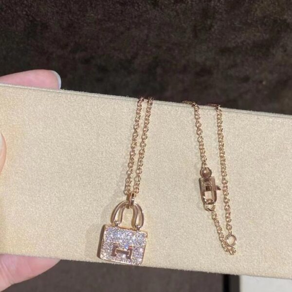replica,repliche,fake,1:1,earrings,bracelet,ring,jewelry Hermès Kang Kang Borsa Collana di diamanti Nuova fibbia (C17A)