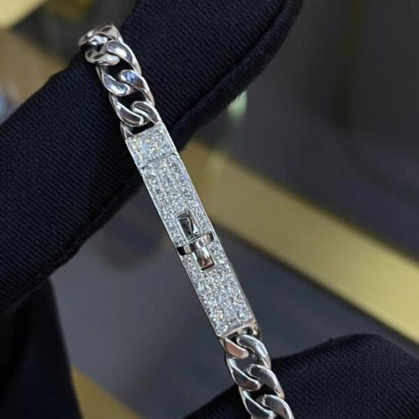 replica,repliche,fake,1:1,earrings,bracelet,ring,jewelry Se trovi un bellissimo braccialetto, portalo a casa in vero oro 18k e diamanti (8D64).