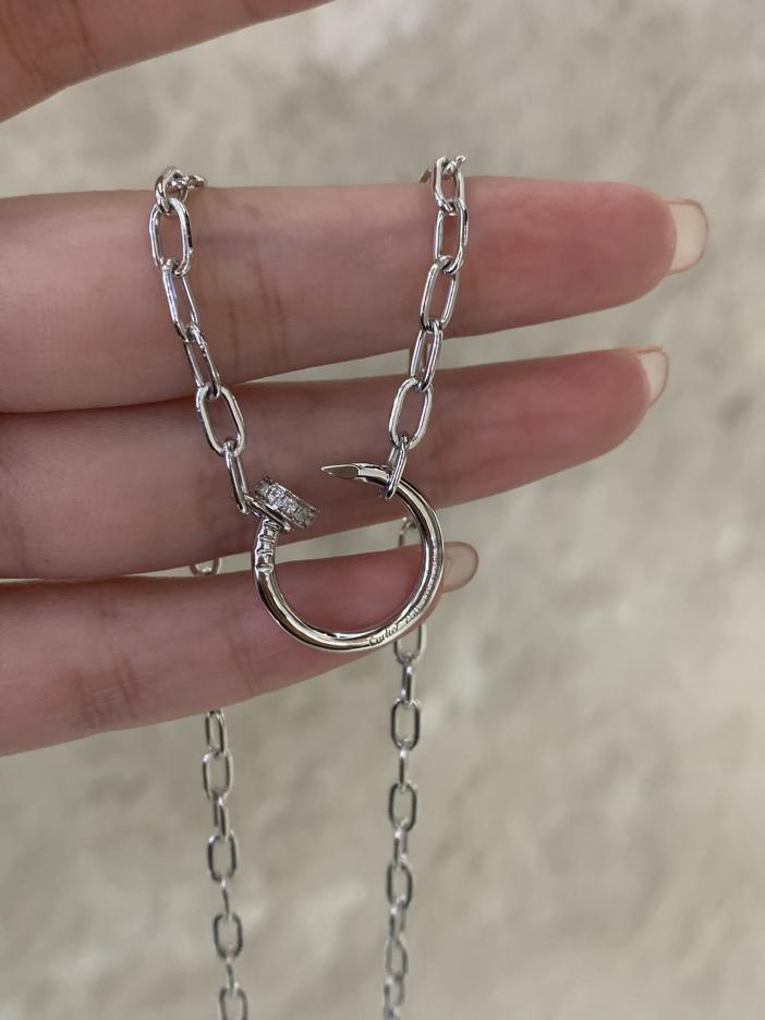 replica,repliche,fake,1:1,earrings,bracelet,ring,jewelry Le unghie bianche K sono ordinate su misura. Materiale: oro vero 18 carati e diamanti veri (BFD6).