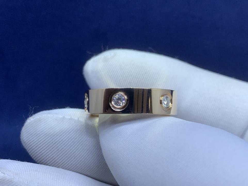 replica,repliche,fake,1:1,earrings,bracelet,ring,jewelry Anello classico Cartier LOVE con sei diamanti in oro 18 carati, squisita fattura (32F8)