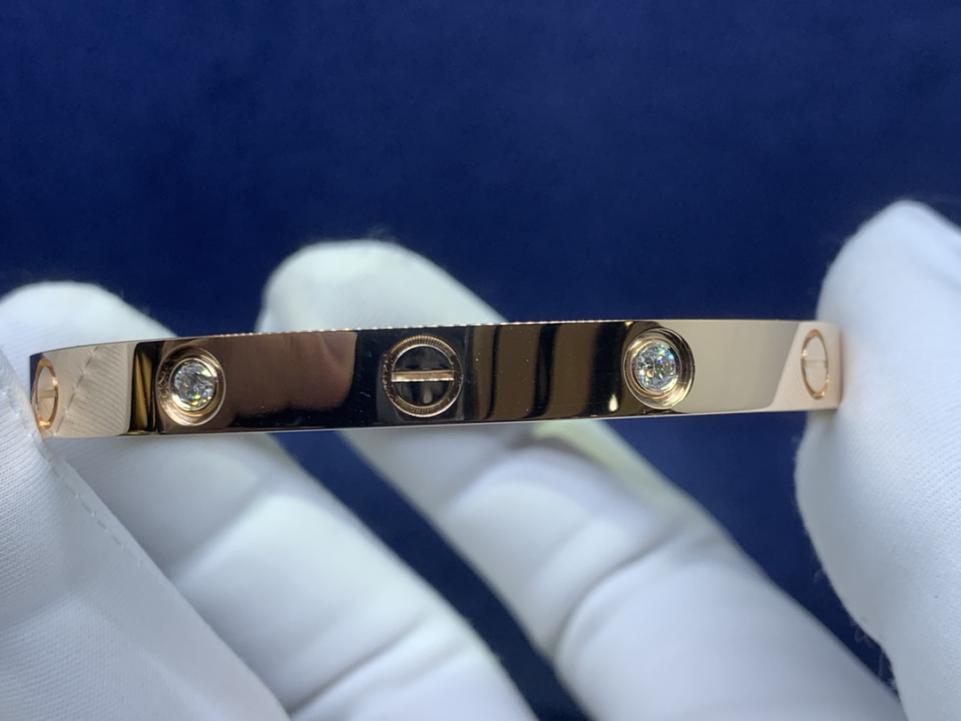 replica,repliche,fake,1:1,earrings,bracelet,ring,jewelry Cartier versione classica ampia LOVE bracciale in oro 18k di squisita fattura (9B65) replica,repliche,fake,1:1,earrings,bracelet,ring,jewelry Cartier versione classica ampia LOVE bracciale in oro 18k di squisita fattura (9B65)