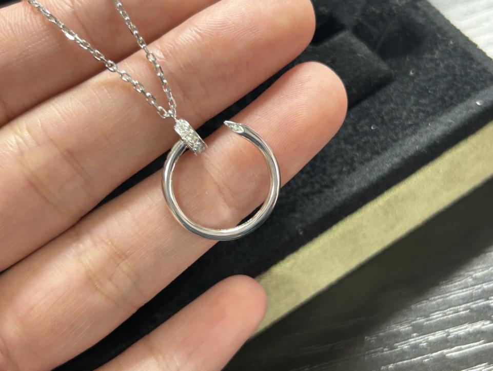 replica,repliche,fake,1:1,earrings,bracelet,ring,jewelry Collana con testa e coda di diamanti Cartier in oro bianco 18 carati, vero oro e diamanti in stock (85AE) replica,repliche,fake,1:1,earrings,bracelet,ring,jewelry Collana con testa e coda di diamanti Cartier in oro bianco 18 carati, vero oro e diamanti in stock (85AE)