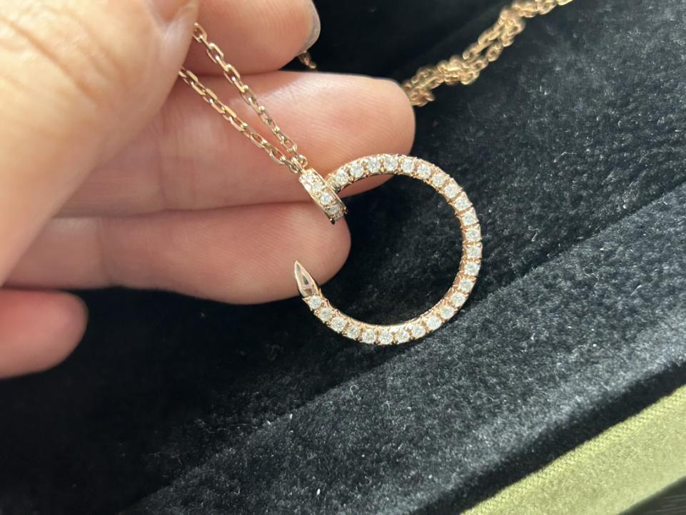 replica,repliche,fake,1:1,earrings,bracelet,ring,jewelry Unghie Cartier piene di diamanti Oro vero 18 carati e diamanti veri (DD65) replica,repliche,fake,1:1,earrings,bracelet,ring,jewelry Unghie Cartier piene di diamanti Oro vero 18 carati e diamanti veri (DD65)