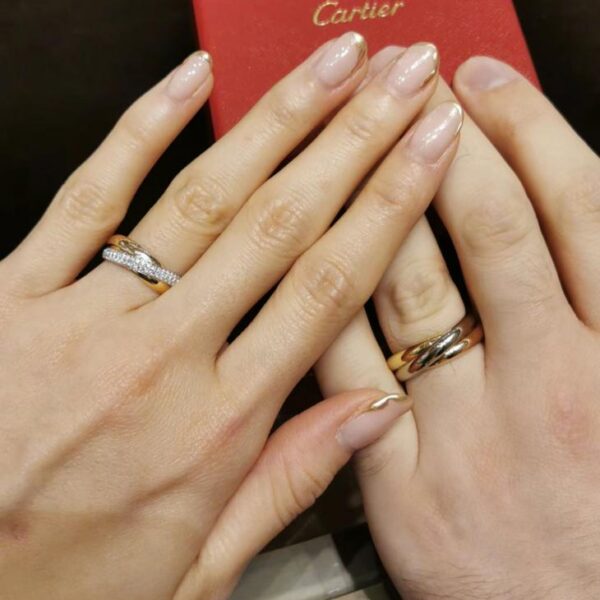 replica,repliche,fake,1:1,earrings,bracelet,ring,jewelry Anello a tre anelli Cartier con diamanti Oro vero 18 carati e diamanti veri (658B)