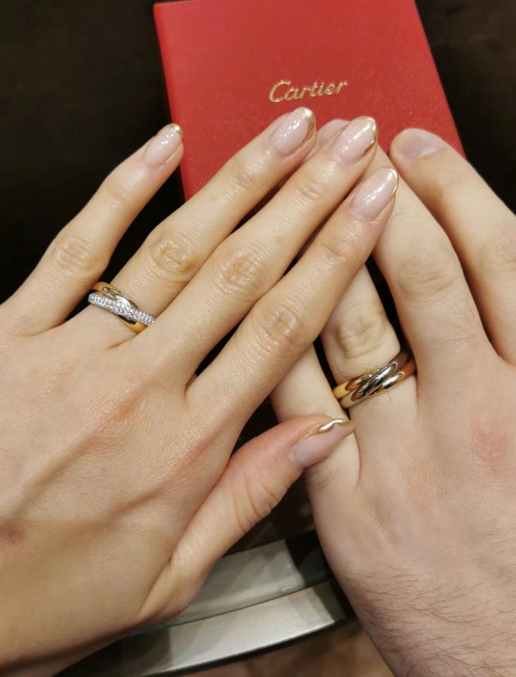 replica,repliche,fake,1:1,earrings,bracelet,ring,jewelry Anello a tre anelli Cartier con diamanti Oro vero 18 carati e diamanti veri (658B) replica,repliche,fake,1:1,earrings,bracelet,ring,jewelry Anello a tre anelli Cartier con diamanti Oro vero 18 carati e diamanti veri (658B)