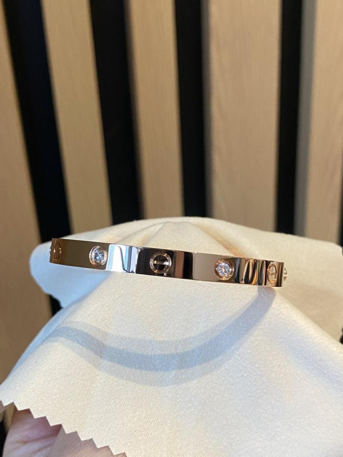 replica,repliche,fake,1:1,earrings,bracelet,ring,jewelry Bracciale con quattro diamanti, versione abbinata dei diamanti VVS, 10,5 centesimi l’uno, sempre in offerta~Ordine personalizzato, oro vero 18k e diamanti veri (5EC7) replica,repliche,fake,1:1,earrings,bracelet,ring,jewelry Bracciale con quattro diamanti, versione abbinata dei diamanti VVS, 10,5 centesimi l’uno, sempre in offerta~Ordine personalizzato, oro vero 18k e diamanti veri (5EC7)